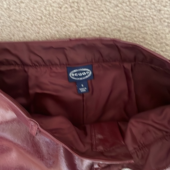 NWT Scoop faux patent leather skirt in Cabernet - Picture 8 of 10